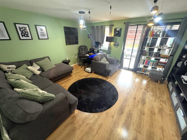 Wren Close, Corby