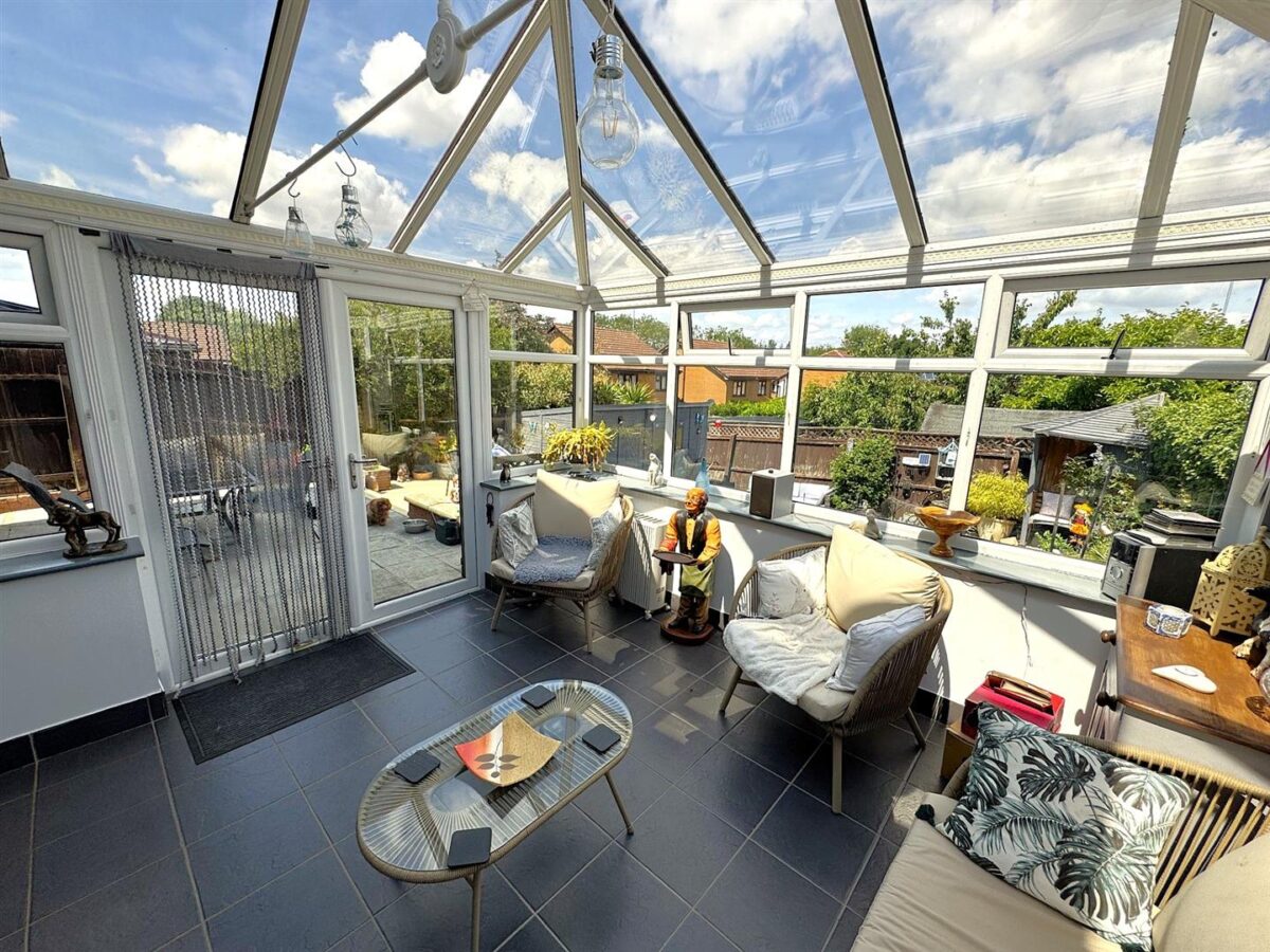 Hoppet Close, Great Oakley, Corby