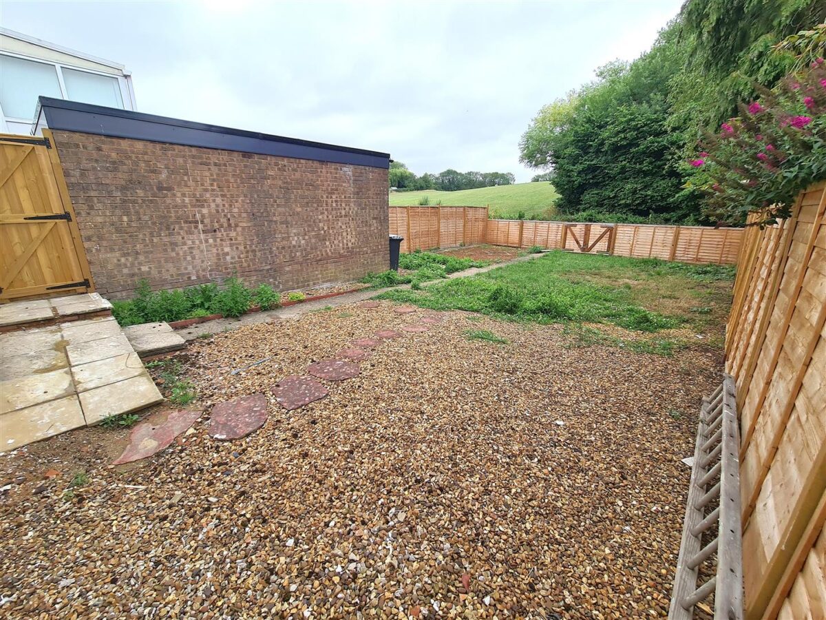 Hillside Crescent, Weldon, Corby