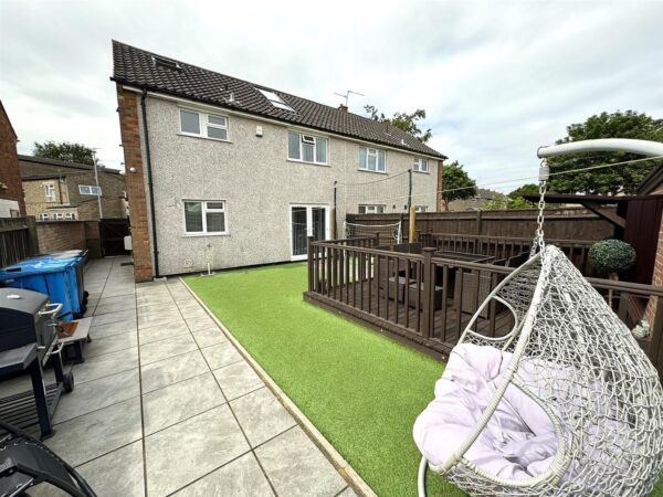 Westbury Walk, Corby