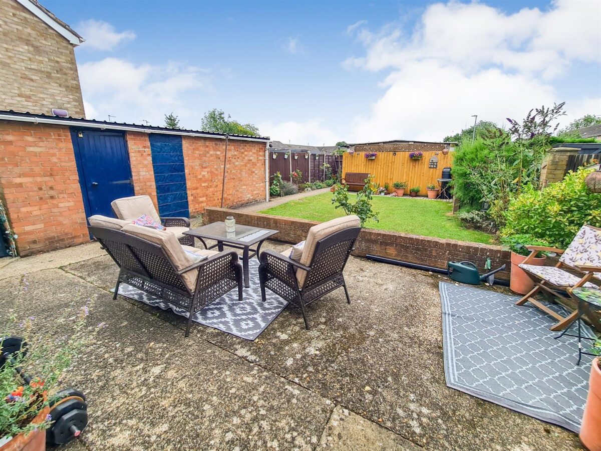 Humber Walk, Corby