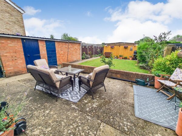 Humber Walk, Corby