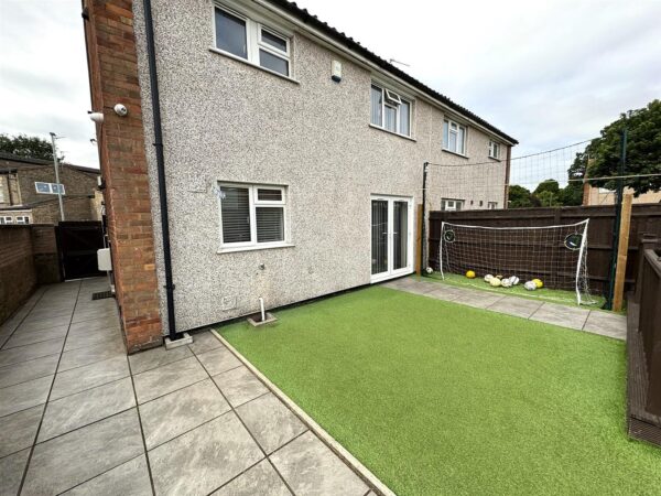 Westbury Walk, Corby