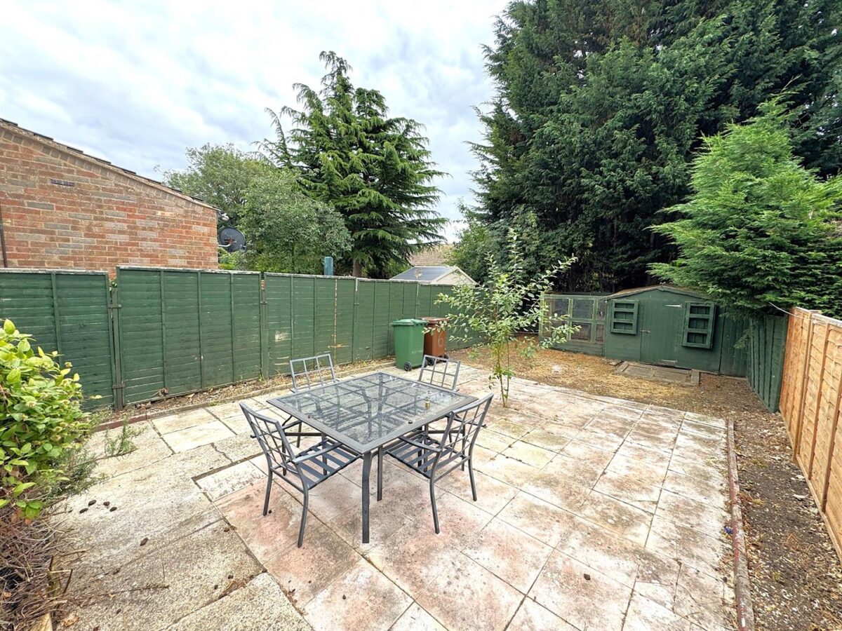 Dobson Walk, Corby