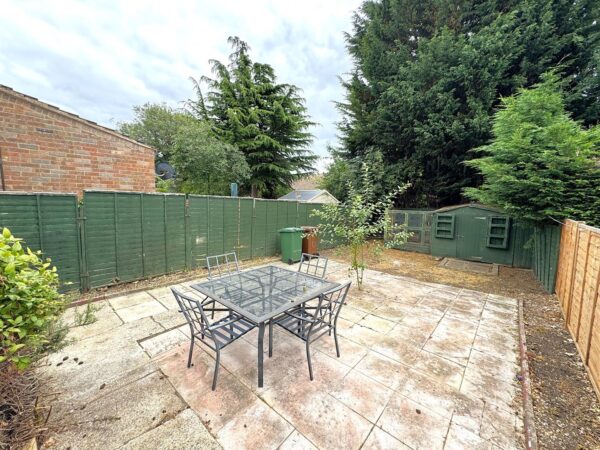Dobson Walk, Corby