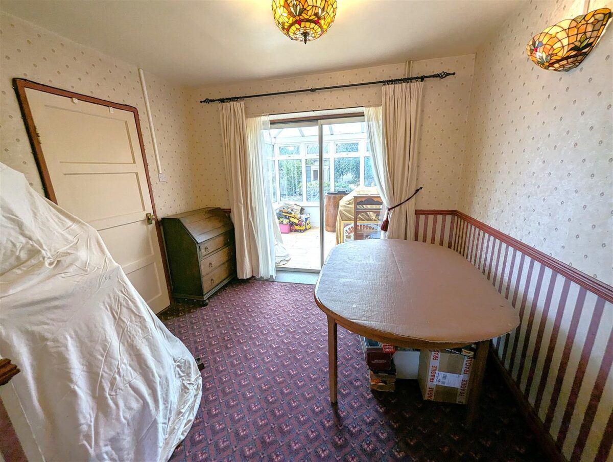 Chase View Road, Geddington, Kettering