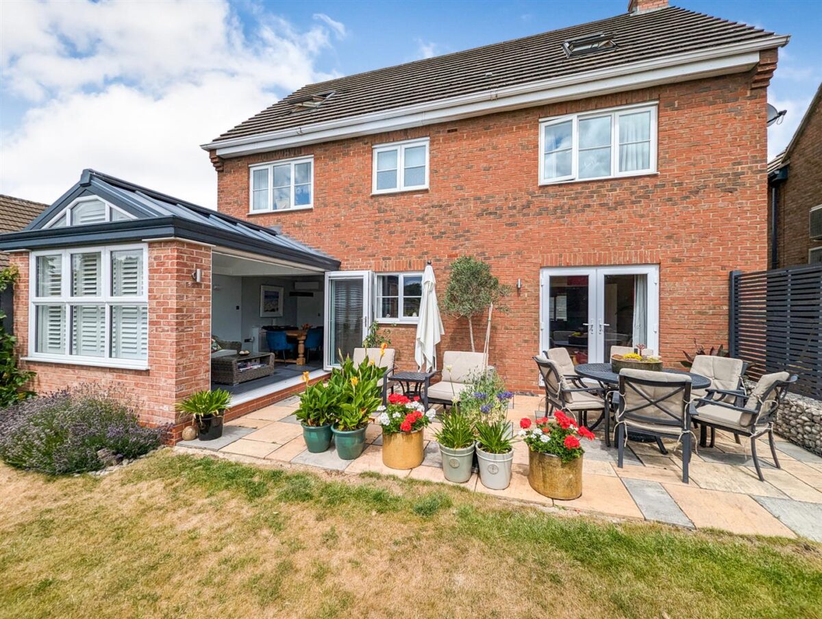 Corby Road, Weldon, Corby