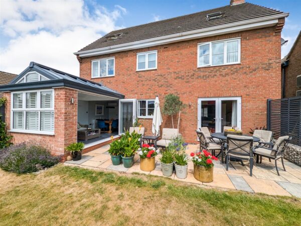 Corby Road, Weldon, Corby