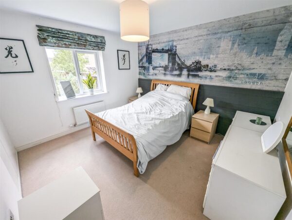 Thrush Close, Corby