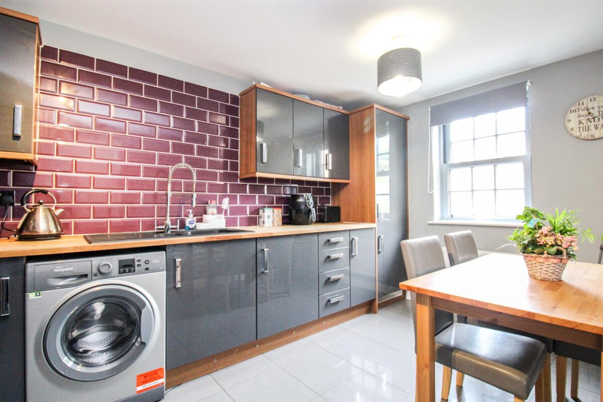 Eydon Drive, Corby