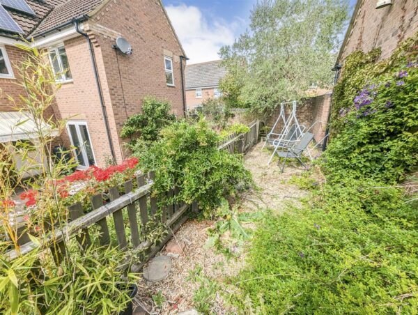 Thrush Close, Corby