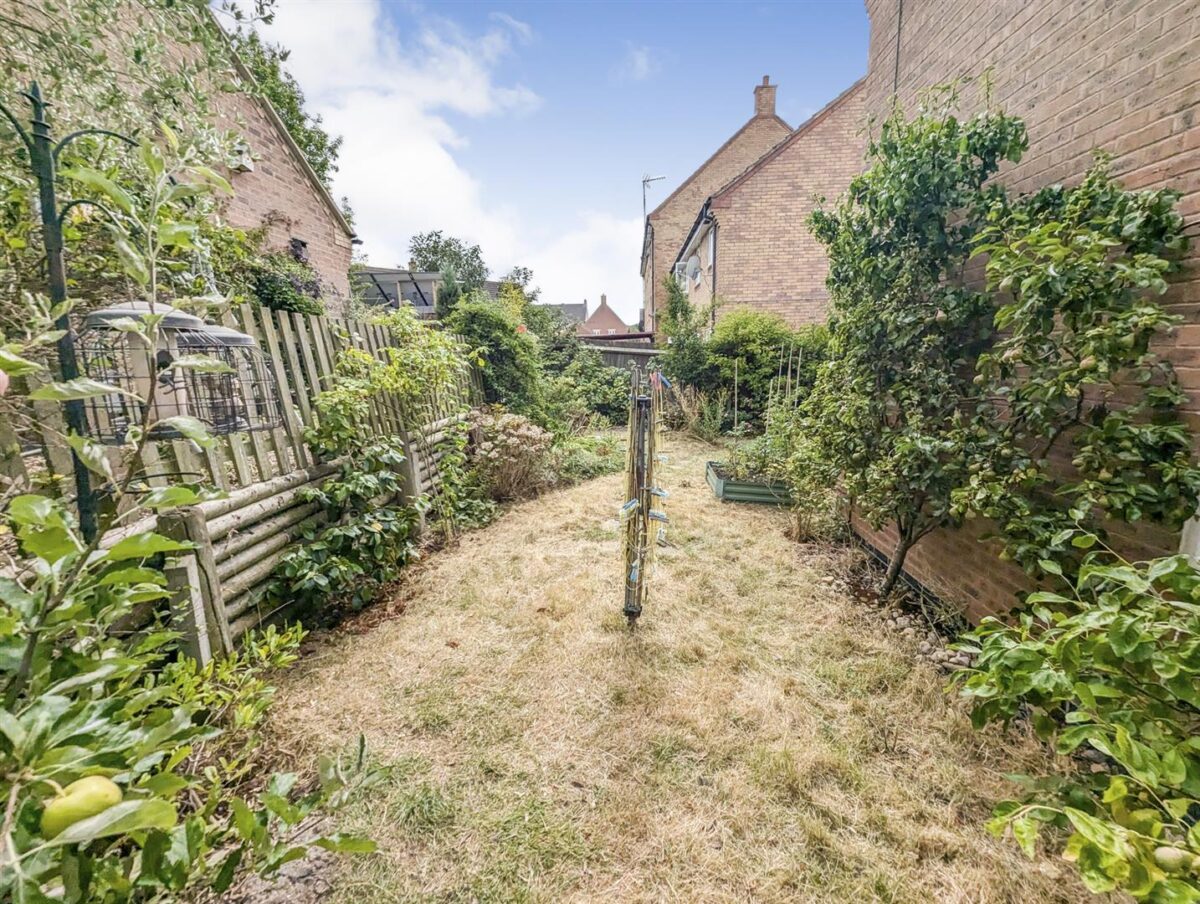 Thrush Close, Corby