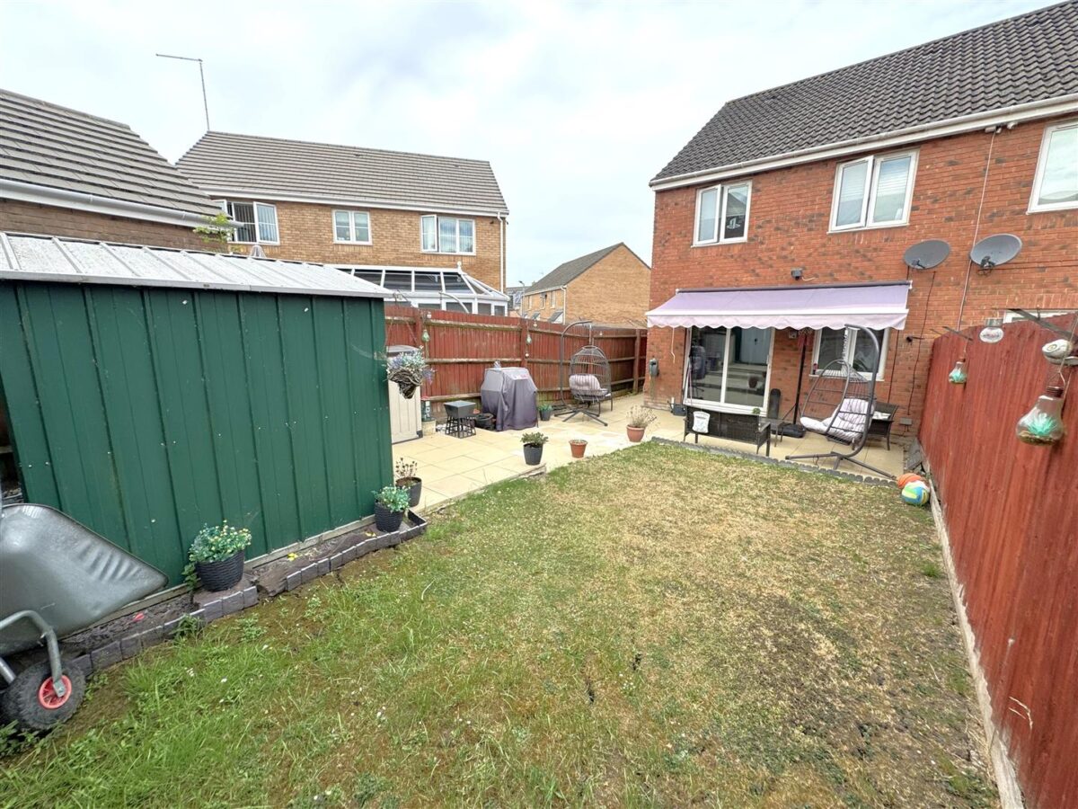 Wren Close, Corby