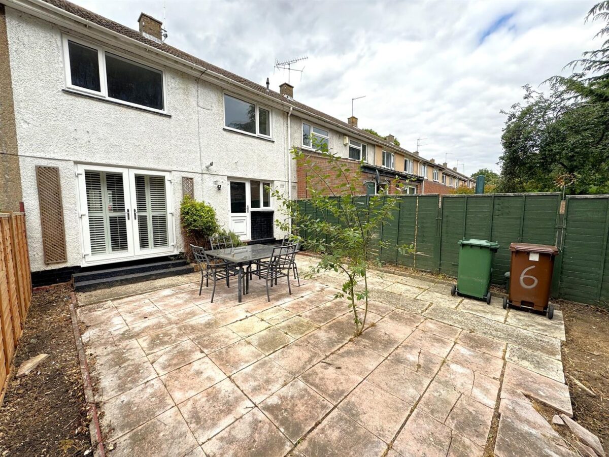 Dobson Walk, Corby