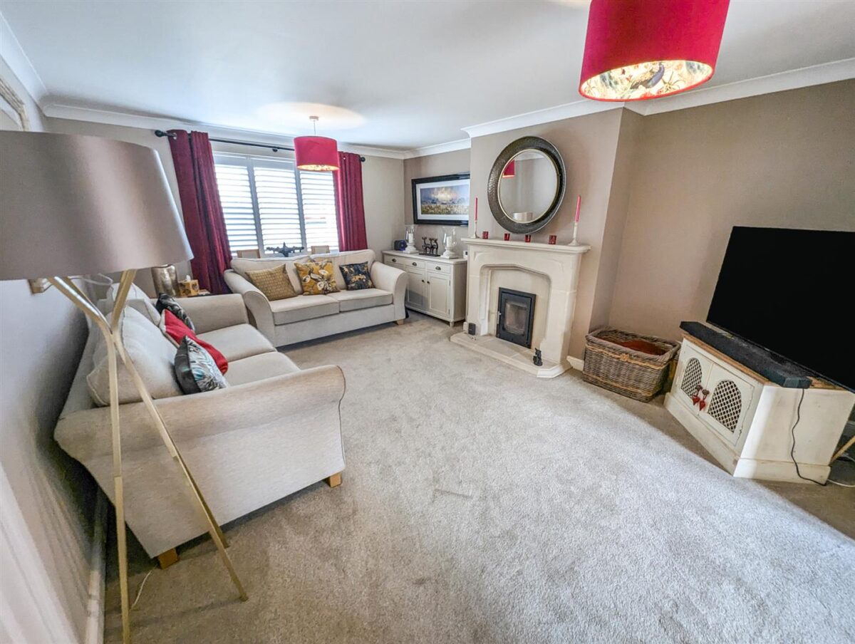 Corby Road, Weldon, Corby