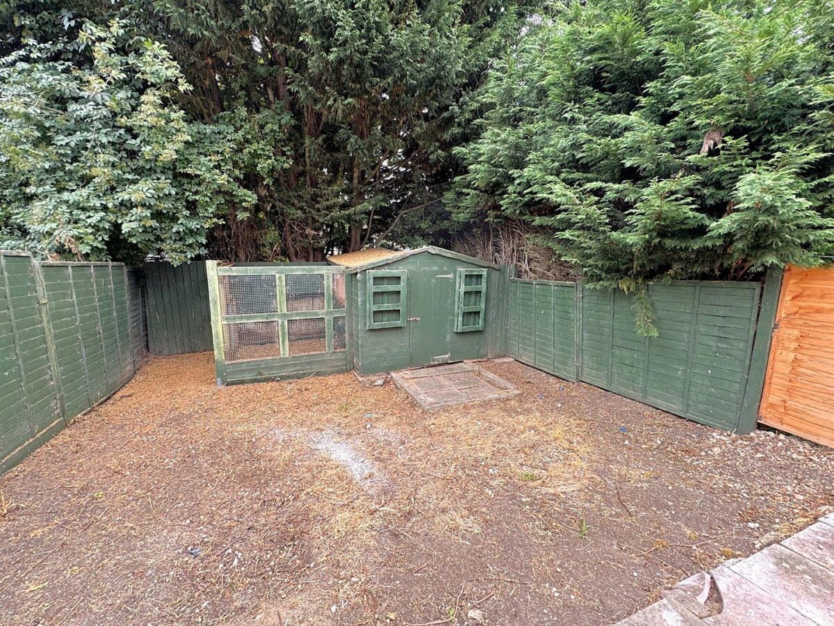 Dobson Walk, Corby
