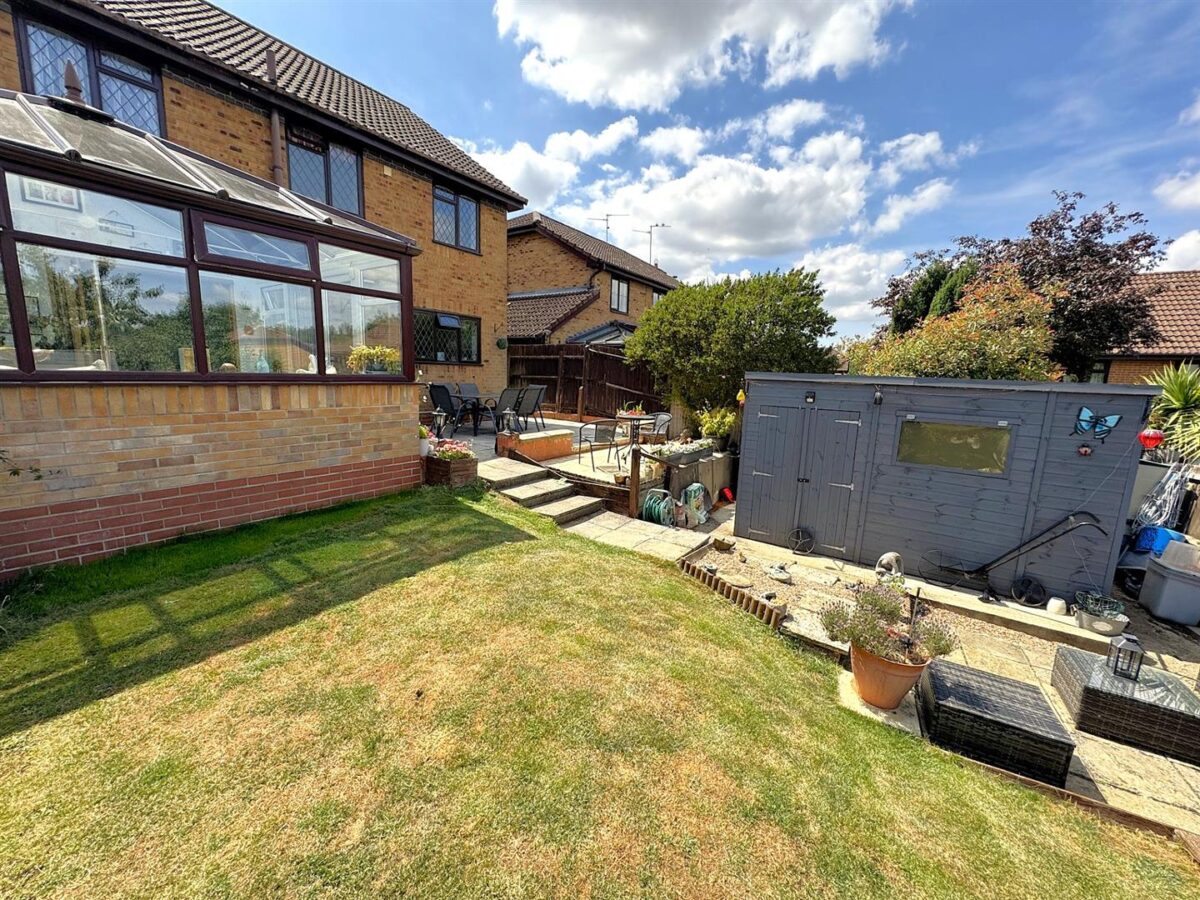 Hoppet Close, Great Oakley, Corby