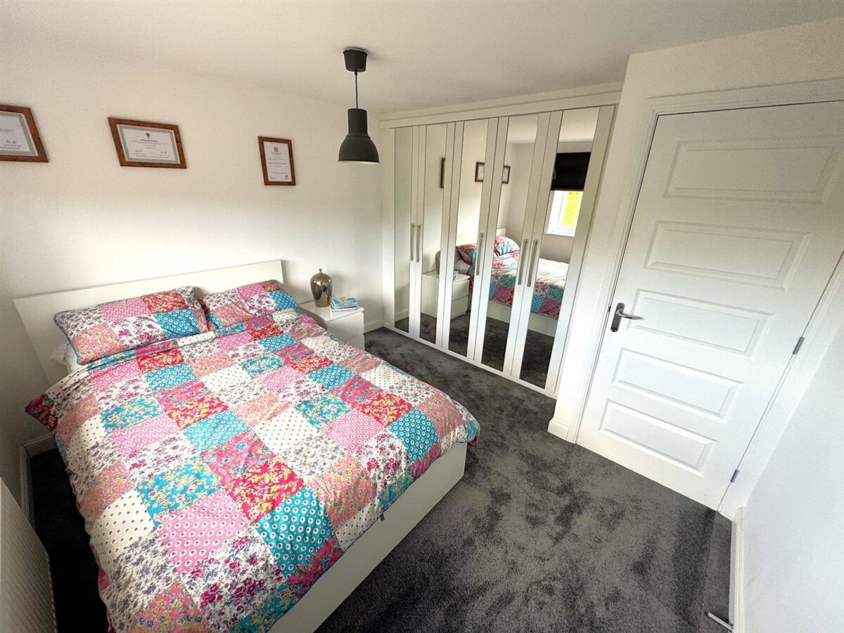 Stanley Close, Corby