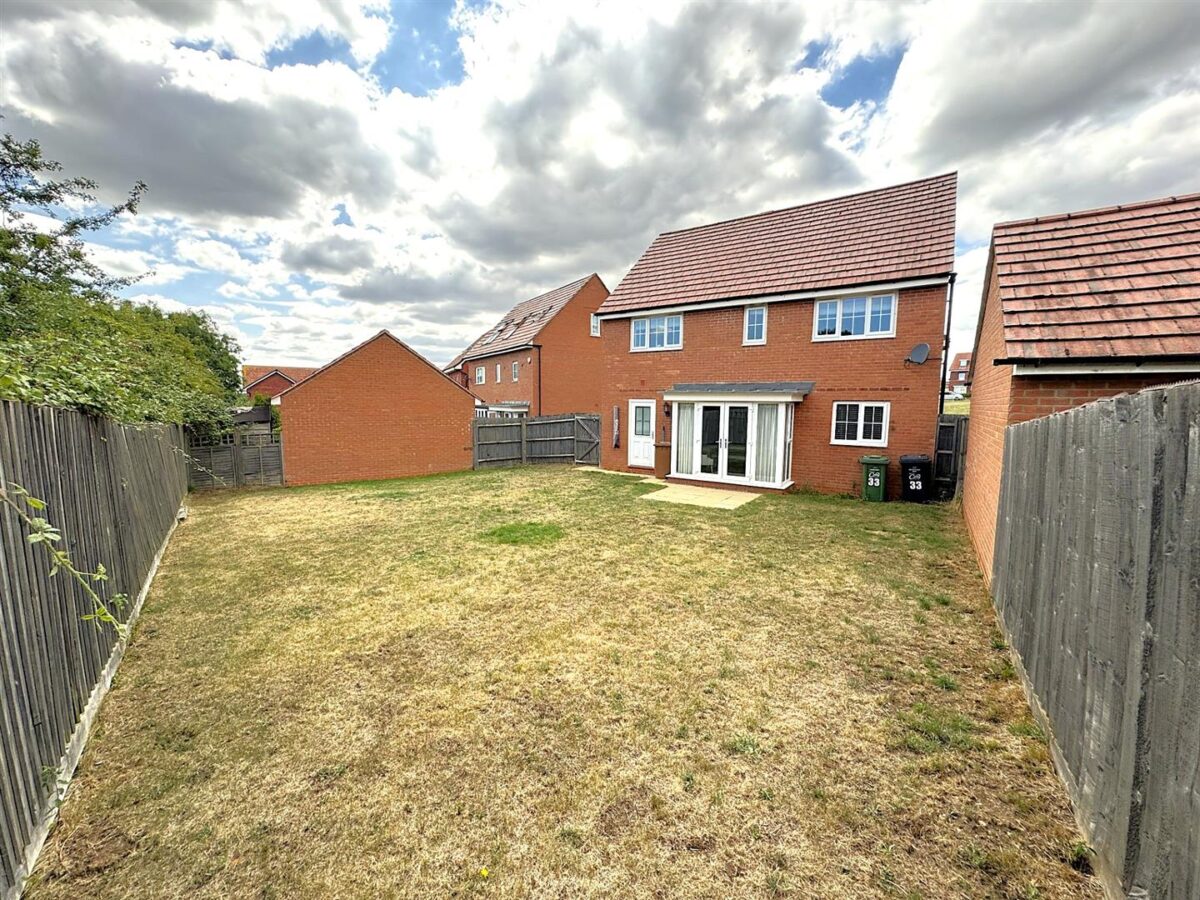 Stanley Close, Corby