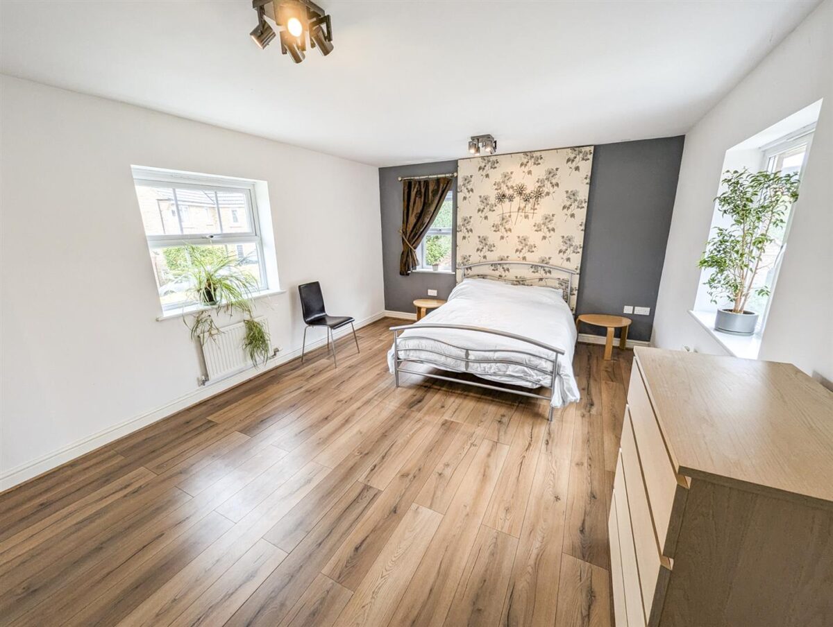 Thrush Close, Corby