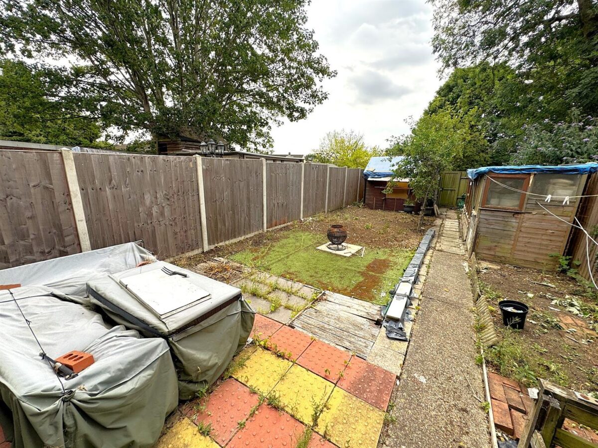 Stuart Road, Corby