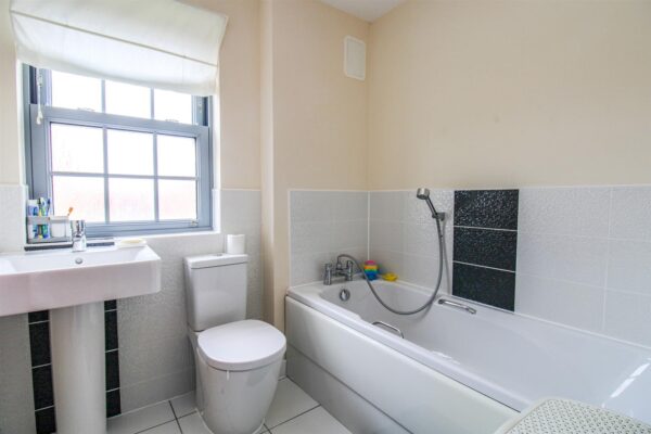 Eydon Drive, Corby