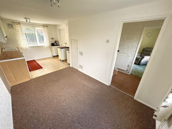 Cambridge Avenue, Corby