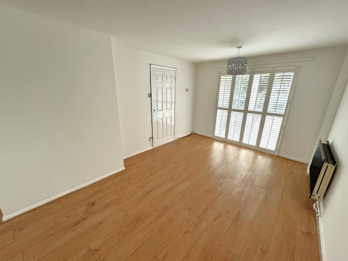 Dobson Walk, Corby