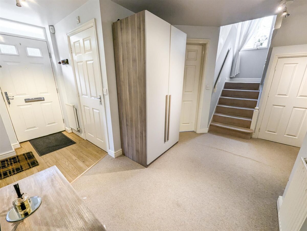 Thrush Close, Corby