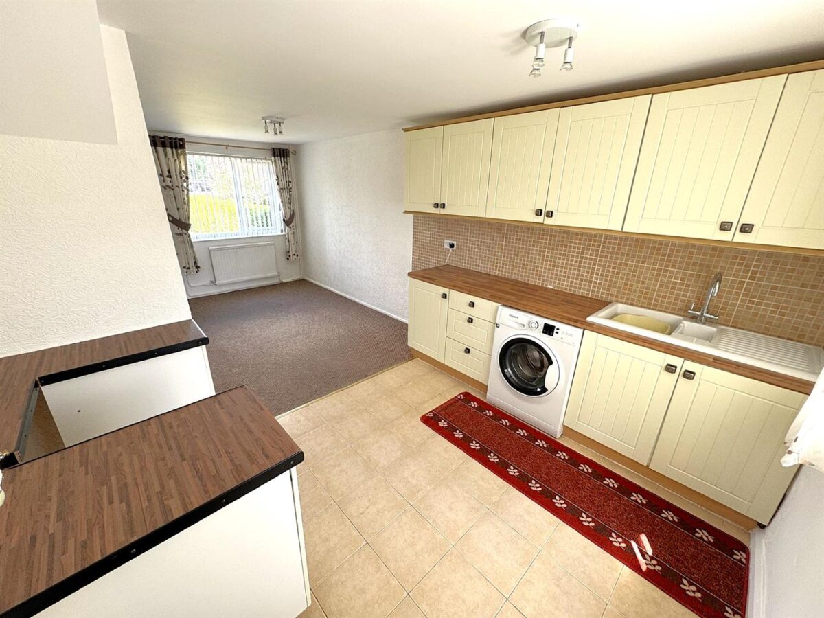 Cambridge Avenue, Corby