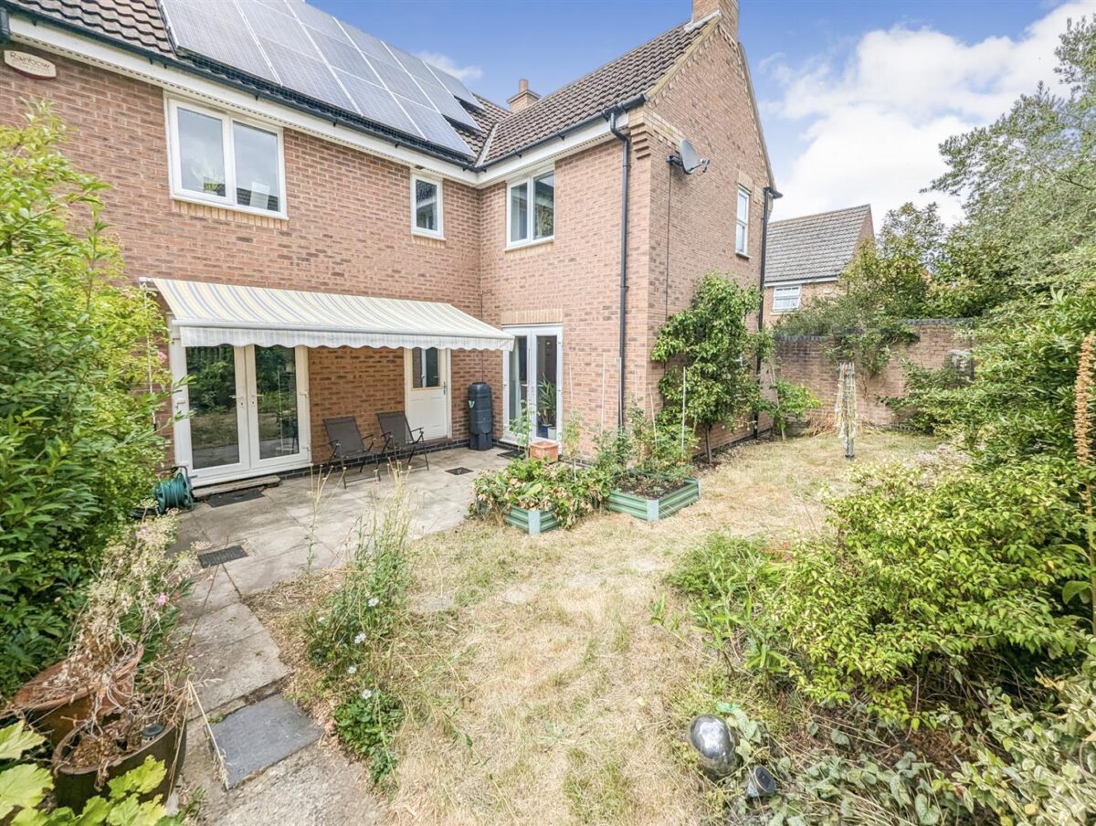 Thrush Close, Corby