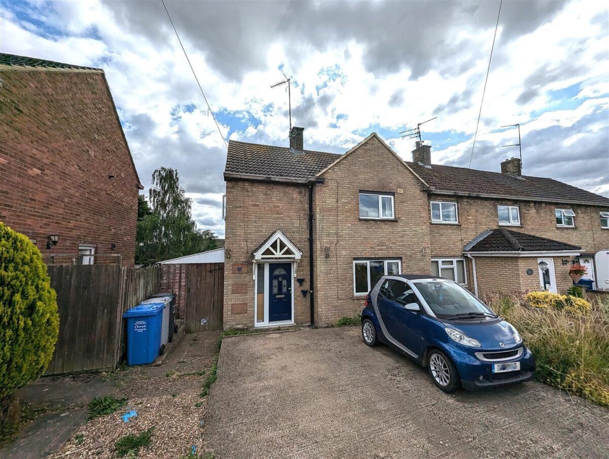 Chase View Road, Geddington, Kettering