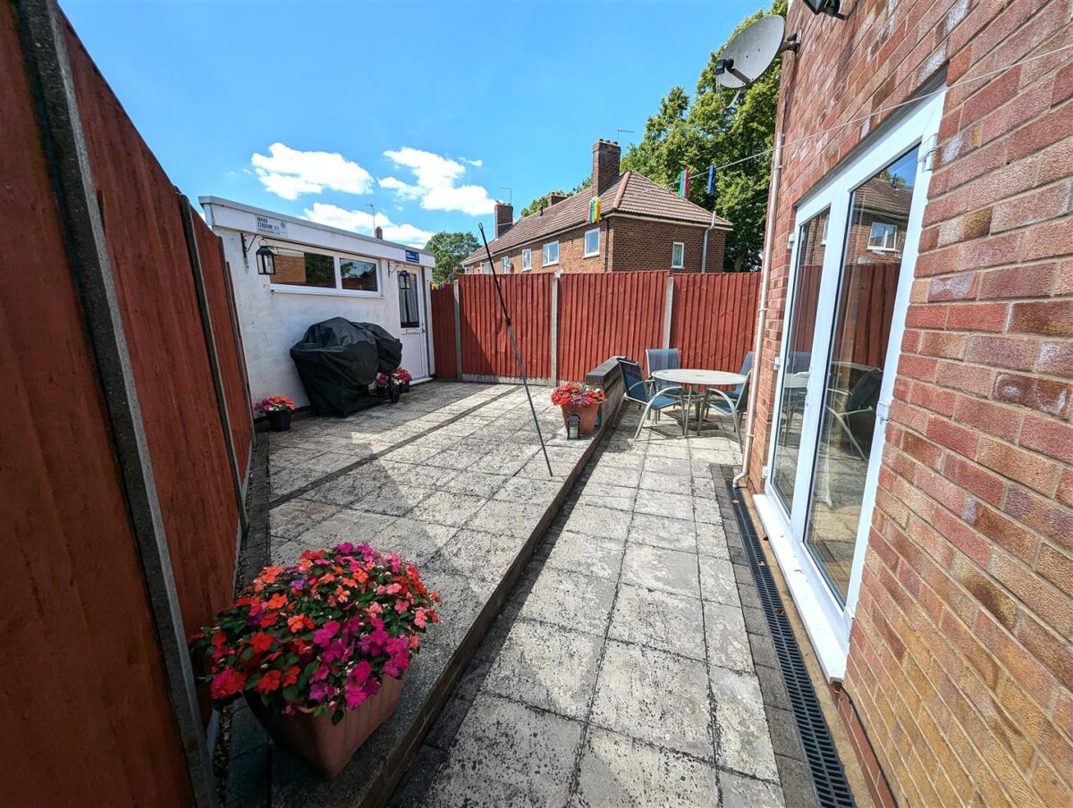 Westfields Road, Corby