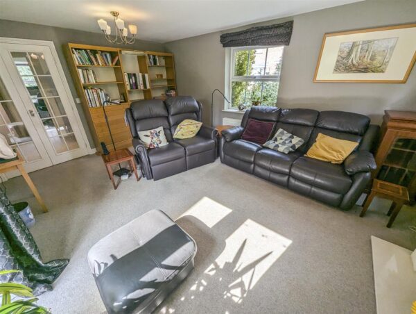Thrush Close, Corby