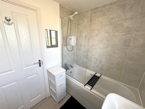 Airfield Way, Weldon, Corby