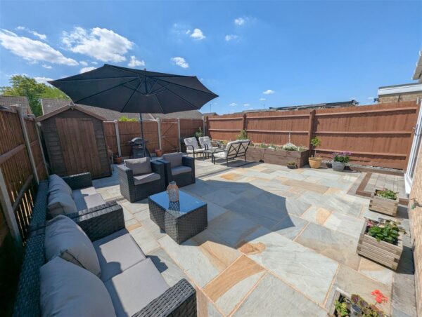 Thor Walk, Corby
