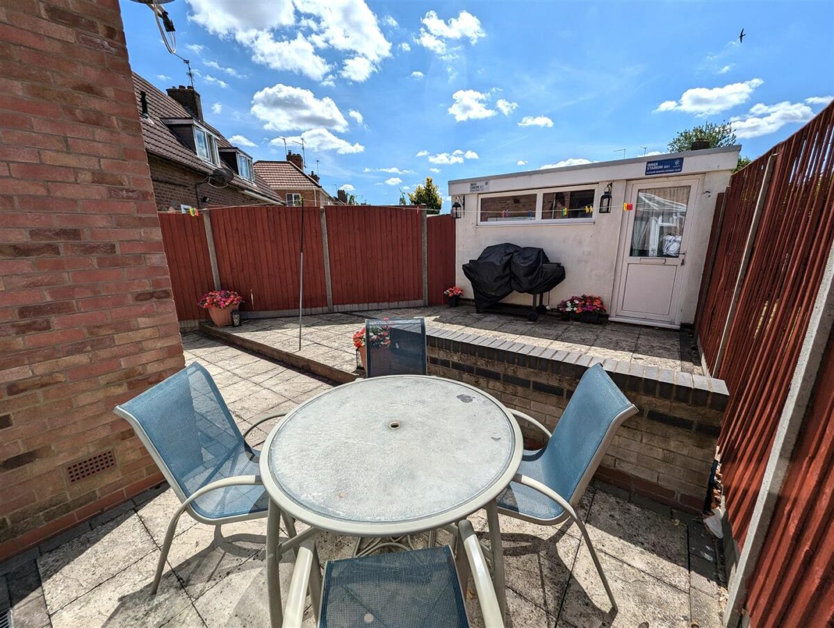Westfields Road, Corby