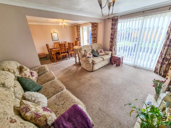 Humber Walk, Corby