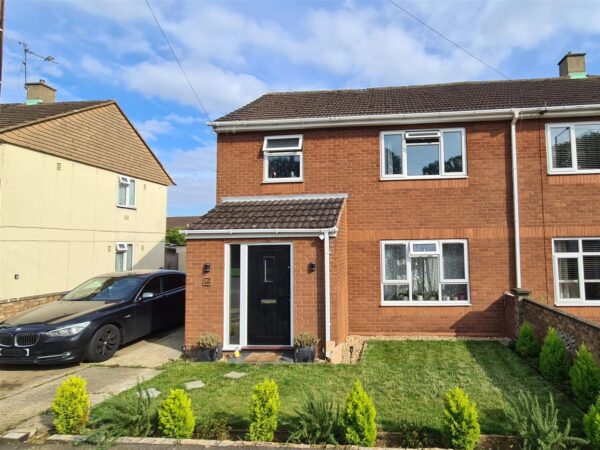 Willow Brook Road, Corby