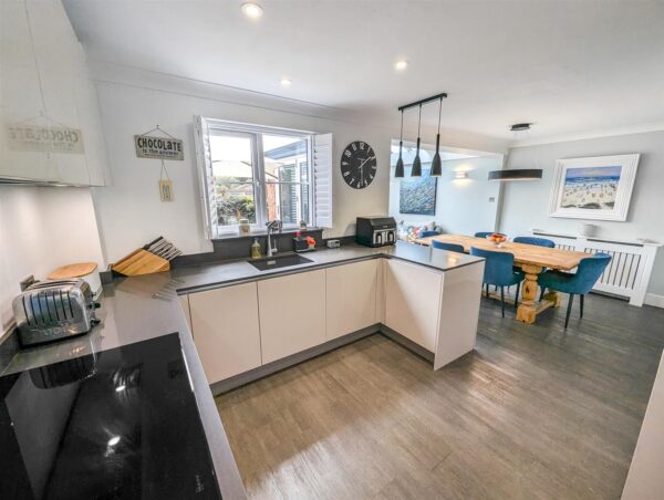 Corby Road, Weldon, Corby