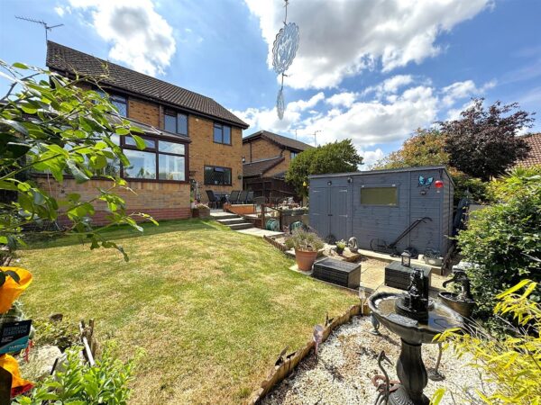 Hoppet Close, Great Oakley, Corby