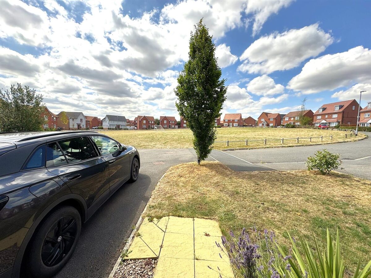 Stanley Close, Corby