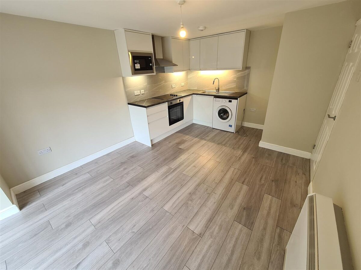 Hillside Crescent, Weldon, Corby