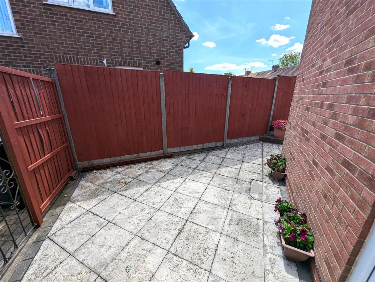 Westfields Road, Corby