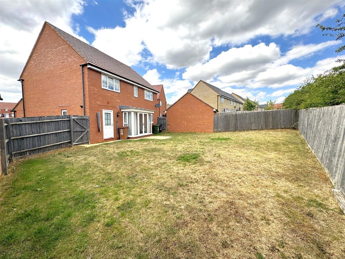 Stanley Close, Corby