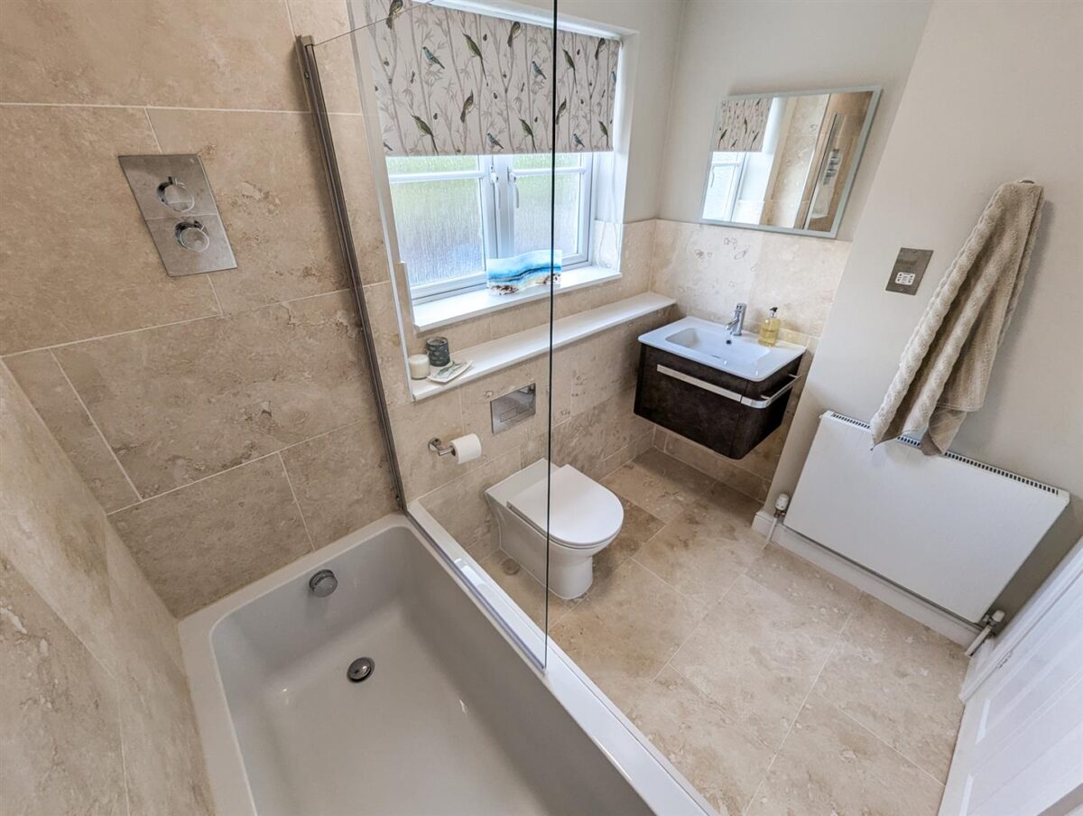 Corby Road, Weldon, Corby