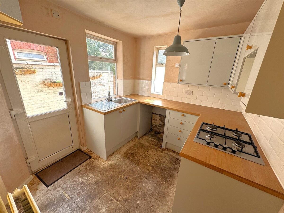 Lloyds Road, Corby