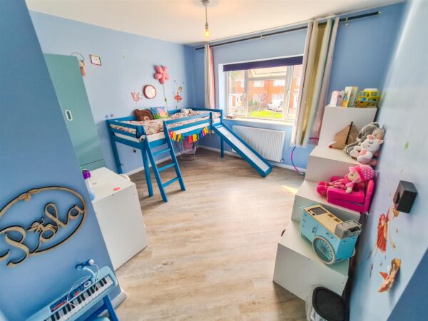 Willow Brook Road, Corby