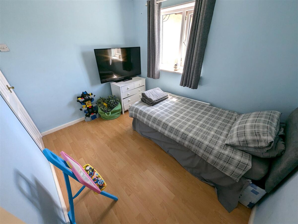 Westfields Road, Corby