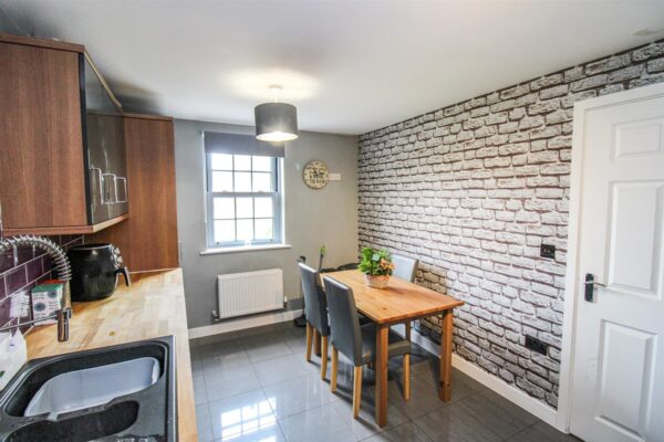 Eydon Drive, Corby